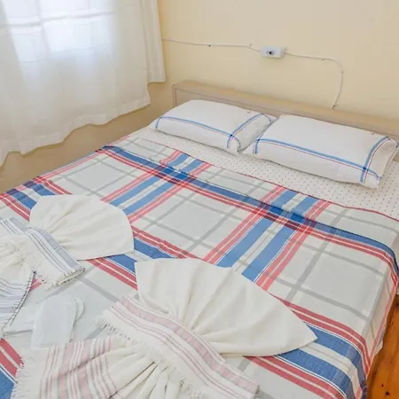 Διαμέρισμα Lovely With 3 Bedrooms, 1006