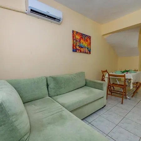 Lovely With 3 Bedrooms, 1006 Φετιγιέ