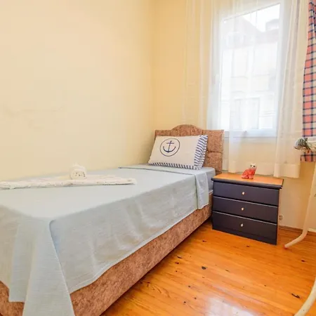 Διαμέρισμα Lovely With 3 Bedrooms, 1006 Φετιγιέ